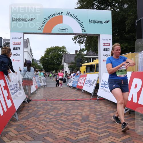 30.08.2026 - Blankeneser Heldenlauf Lena Gebhardt http://msf.ph/oto/10076896 30.08.2026 10:32:49 Ziel 5003, 5212, 5530, 5692, 5717 meine-sportfotos.de