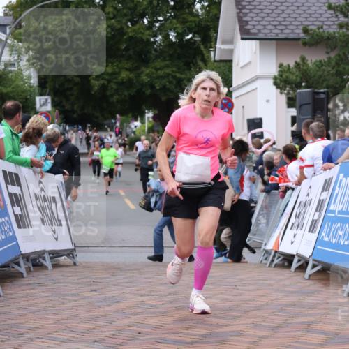 30.08.2026 - Blankeneser Heldenlauf Lena Gebhardt http://msf.ph/oto/10076897 30.08.2026 10:32:50 Ziel 5003, 5212, 5530, 5692, 5717 meine-sportfotos.de