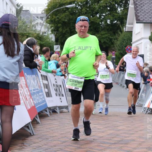 30.08.2026 - Blankeneser Heldenlauf Lena Gebhardt http://msf.ph/oto/10076905 30.08.2026 10:33:02 Ziel 5046, 5113, 5500, 5573, 5748 meine-sportfotos.de