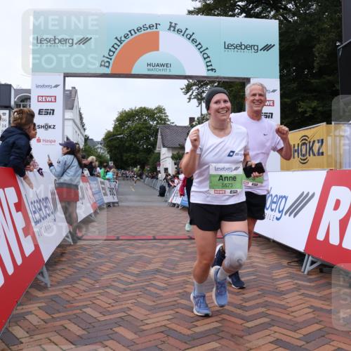 30.08.2026 - Blankeneser Heldenlauf Lena Gebhardt http://msf.ph/oto/10076909 30.08.2026 10:33:05 Ziel 5046, 5113, 5500, 5573, 5748 meine-sportfotos.de