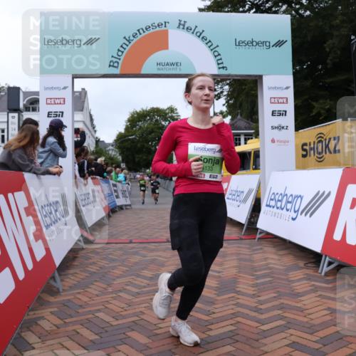30.08.2026 - Blankeneser Heldenlauf Lena Gebhardt http://msf.ph/oto/10076930 30.08.2026 10:33:35 Ziel 5044, 5129, 5133, 5249, 5463, 5666, 5683, 5684 meine-sportfotos.de