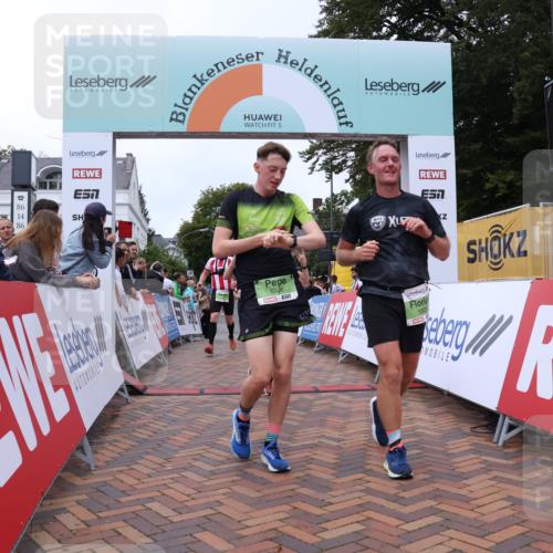 30.08.2026 - Blankeneser Heldenlauf Lena Gebhardt http://msf.ph/oto/10076939 30.08.2026 10:33:45 Ziel 5134, 5664, 5665, 5825, 5826 meine-sportfotos.de