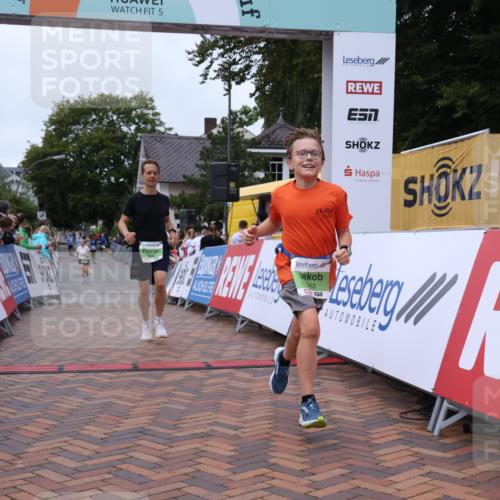 30.08.2026 - Blankeneser Heldenlauf Lena Gebhardt http://msf.ph/oto/10076950 30.08.2026 10:33:54 Ziel 5631, 5633, 5664, 5665 meine-sportfotos.de
