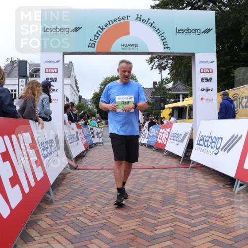 30.08.2026 - Blankeneser Heldenlauf Lena Gebhardt http://msf.ph/oto/10076977 30.08.2026 10:34:19 Ziel 5211, 5256, 5294, 5337, 5403, 5454, 5486, 5700 meine-sportfotos.de