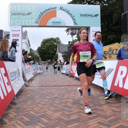30.08.2026 - Blankeneser Heldenlauf Lena Gebhardt http://msf.ph/oto/10076987 30.08.2026 10:34:26 Ziel 5256, 5370, 5403, 5454, 5486, 5488 meine-sportfotos.de