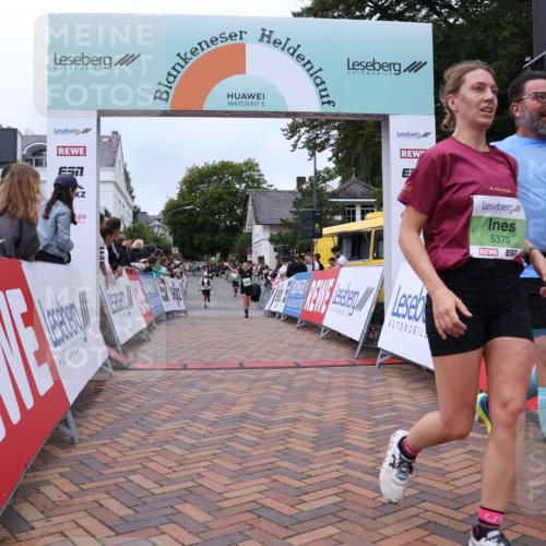 30.08.2026 - Blankeneser Heldenlauf Lena Gebhardt http://msf.ph/oto/10076988 30.08.2026 10:34:26 Ziel 5256, 5370, 5403, 5454, 5486, 5488 meine-sportfotos.de