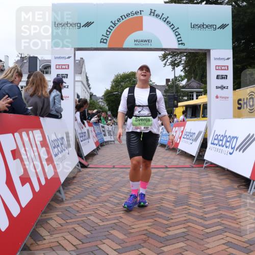 30.08.2026 - Blankeneser Heldenlauf Lena Gebhardt http://msf.ph/oto/10076998 30.08.2026 10:34:35 Ziel 5302, 5373, 5788 meine-sportfotos.de