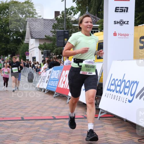 30.08.2026 - Blankeneser Heldenlauf Lena Gebhardt http://msf.ph/oto/10077001 30.08.2026 10:34:37 Ziel 5161, 5302, 5373, 5788 meine-sportfotos.de