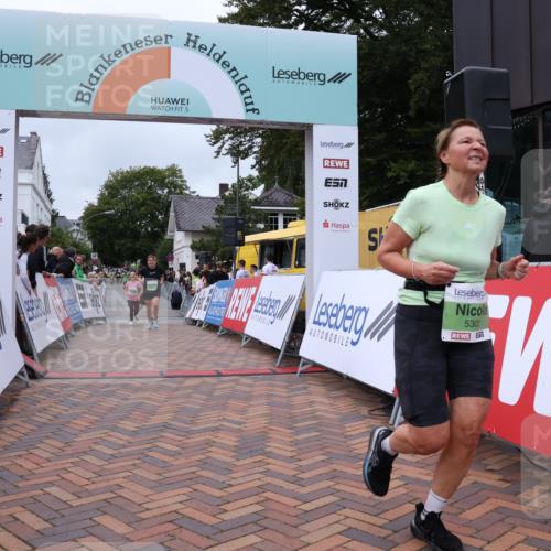 30.08.2026 - Blankeneser Heldenlauf Lena Gebhardt http://msf.ph/oto/10077003 30.08.2026 10:34:38 Ziel 5161, 5302, 5373, 5788 meine-sportfotos.de