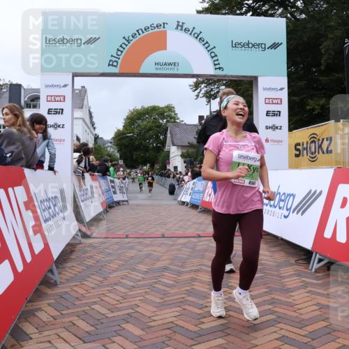 30.08.2026 - Blankeneser Heldenlauf Lena Gebhardt http://msf.ph/oto/10077010 30.08.2026 10:34:44 Ziel 5161, 5184, 5302, 5535 meine-sportfotos.de