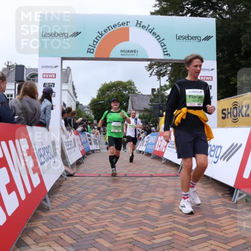 30.08.2026 - Blankeneser Heldenlauf Lena Gebhardt http://msf.ph/oto/10077018 30.08.2026 10:34:54 Ziel 5246, 5536, 5802 meine-sportfotos.de