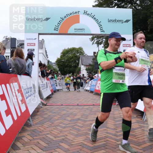 30.08.2026 - Blankeneser Heldenlauf Lena Gebhardt http://msf.ph/oto/10077021 30.08.2026 10:34:56 Ziel 5052, 5096, 5246, 5536, 5802 meine-sportfotos.de