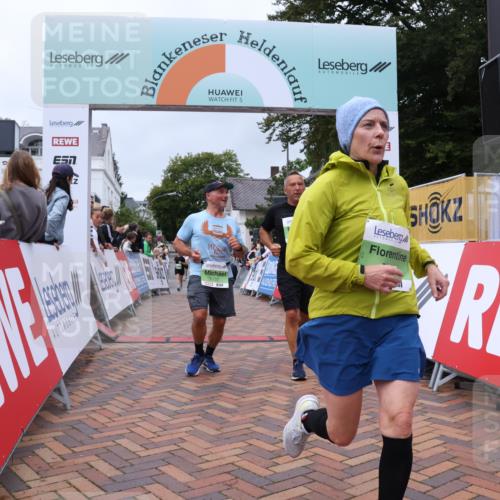 30.08.2026 - Blankeneser Heldenlauf Lena Gebhardt http://msf.ph/oto/10077025 30.08.2026 10:35:01 Ziel 5052, 5096, 5536, 5694, 5732, 5736, 5737, 5802 meine-sportfotos.de