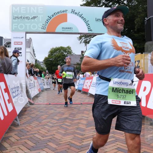30.08.2026 - Blankeneser Heldenlauf Lena Gebhardt http://msf.ph/oto/10077028 30.08.2026 10:35:03 Ziel 5052, 5096, 5376, 5540, 5694, 5732, 5736, 5737, 5802 meine-sportfotos.de