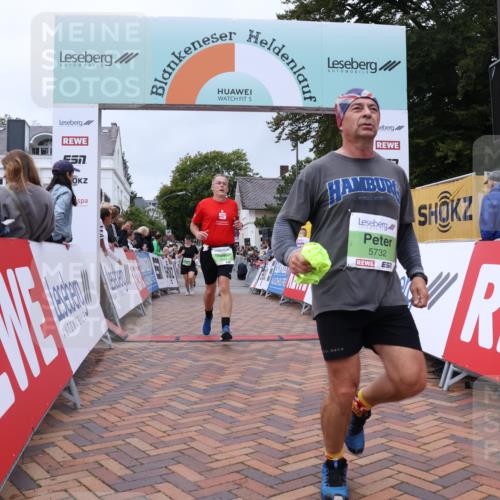 30.08.2026 - Blankeneser Heldenlauf Lena Gebhardt http://msf.ph/oto/10077030 30.08.2026 10:35:04 Ziel 5052, 5096, 5376, 5540, 5694, 5732, 5736, 5737 meine-sportfotos.de
