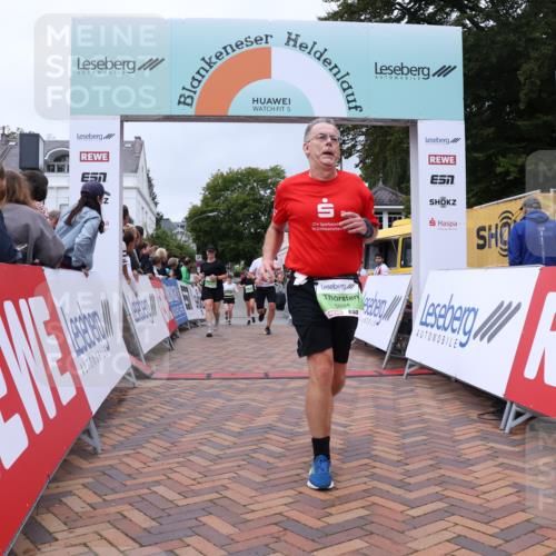 30.08.2026 - Blankeneser Heldenlauf Lena Gebhardt http://msf.ph/oto/10077031 30.08.2026 10:35:05 Ziel 5052, 5096, 5376, 5540, 5694, 5732, 5736, 5737 meine-sportfotos.de