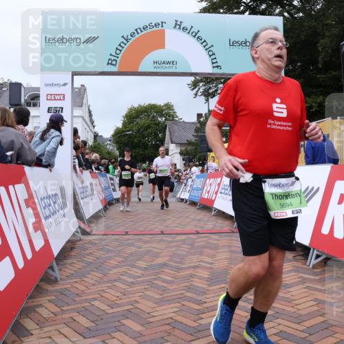 30.08.2026 - Blankeneser Heldenlauf Lena Gebhardt http://msf.ph/oto/10077032 30.08.2026 10:35:06 Ziel 5052, 5096, 5298, 5376, 5380, 5540, 5694, 5732, 5736, 5737 meine-sportfotos.de