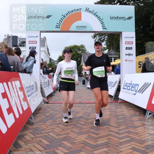 30.08.2026 - Blankeneser Heldenlauf Lena Gebhardt http://msf.ph/oto/10077038 30.08.2026 10:35:11 Ziel 5298, 5376, 5380, 5540, 5694, 5732 meine-sportfotos.de