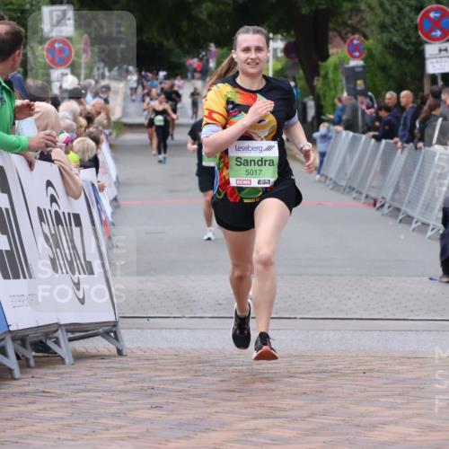 30.08.2026 - Blankeneser Heldenlauf Lena Gebhardt http://msf.ph/oto/10077040 30.08.2026 10:35:14 Ziel 5017, 5298, 5376, 5380, 5540 meine-sportfotos.de