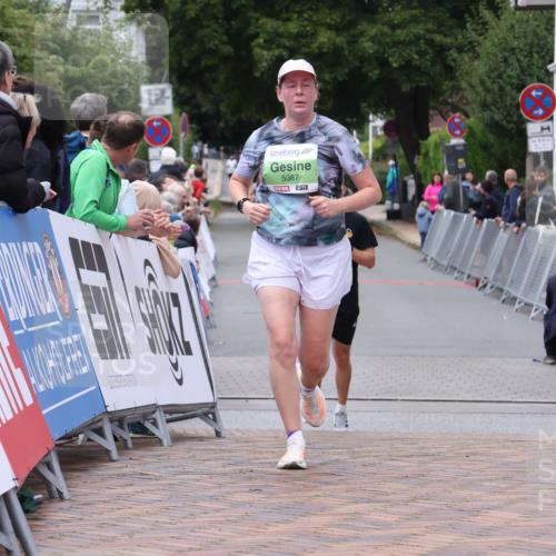 30.08.2026 - Blankeneser Heldenlauf Lena Gebhardt http://msf.ph/oto/10077045 30.08.2026 10:35:20 Ziel 5017, 5387 meine-sportfotos.de