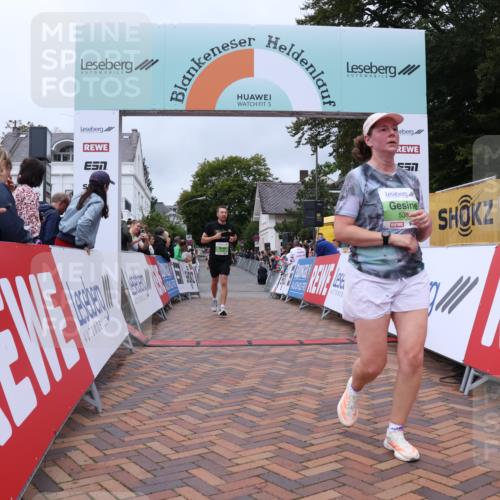 30.08.2026 - Blankeneser Heldenlauf Lena Gebhardt http://msf.ph/oto/10077049 30.08.2026 10:35:24 Ziel 5017, 5387, 5789 meine-sportfotos.de