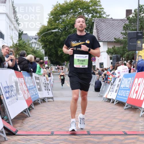 30.08.2026 - Blankeneser Heldenlauf Lena Gebhardt http://msf.ph/oto/10077050 30.08.2026 10:35:25 Ziel 5017, 5387, 5789 meine-sportfotos.de