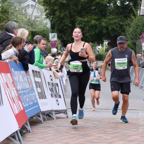 30.08.2026 - Blankeneser Heldenlauf Lena Gebhardt http://msf.ph/oto/10077054 30.08.2026 10:35:31 Ziel 5562, 5789, 5890 meine-sportfotos.de