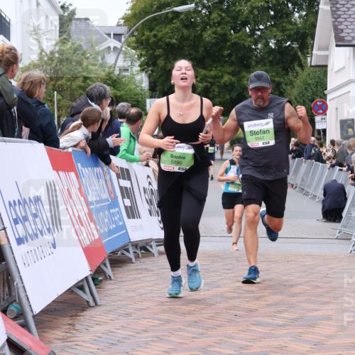 30.08.2026 - Blankeneser Heldenlauf Lena Gebhardt http://msf.ph/oto/10077055 30.08.2026 10:35:31 Ziel 5562, 5789, 5890 meine-sportfotos.de
