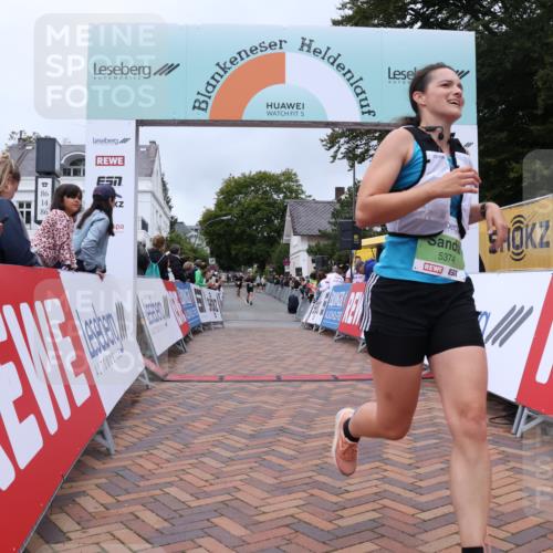 30.08.2026 - Blankeneser Heldenlauf Lena Gebhardt http://msf.ph/oto/10077065 30.08.2026 10:35:38 Ziel 5374, 5562, 5890 meine-sportfotos.de
