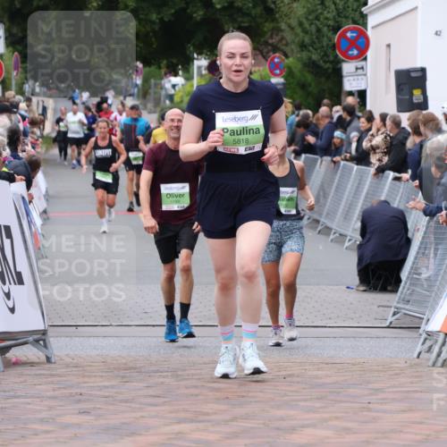 30.08.2026 - Blankeneser Heldenlauf Lena Gebhardt http://msf.ph/oto/10077074 30.08.2026 10:35:56 Ziel 5564, 5764, 5818 meine-sportfotos.de