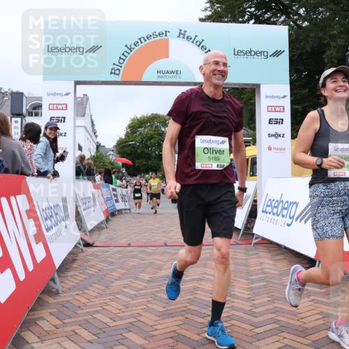 30.08.2026 - Blankeneser Heldenlauf Lena Gebhardt http://msf.ph/oto/10077082 30.08.2026 10:36:03 Ziel 5092, 5165, 5189, 5425, 5818 meine-sportfotos.de