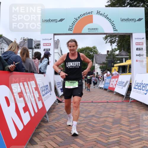 30.08.2026 - Blankeneser Heldenlauf Lena Gebhardt http://msf.ph/oto/10077088 30.08.2026 10:36:09 Ziel 5092, 5165, 5189, 5425, 5435, 5699 meine-sportfotos.de