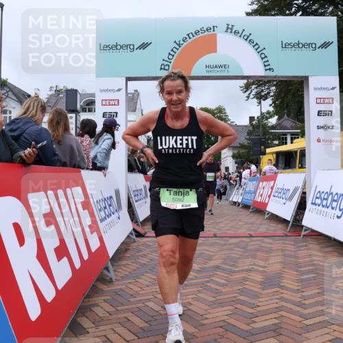 30.08.2026 - Blankeneser Heldenlauf Lena Gebhardt http://msf.ph/oto/10077089 30.08.2026 10:36:09 Ziel 5092, 5165, 5189, 5425, 5435, 5699 meine-sportfotos.de