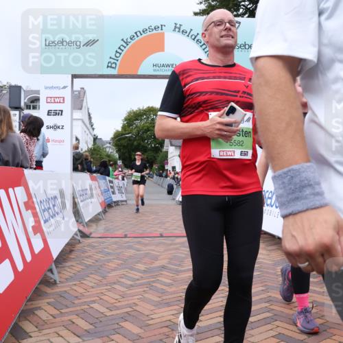 30.08.2026 - Blankeneser Heldenlauf Lena Gebhardt http://msf.ph/oto/10077114 30.08.2026 10:36:28 Ziel 5183, 5317, 5394, 5479, 5580, 5582, 5654, 5815 meine-sportfotos.de