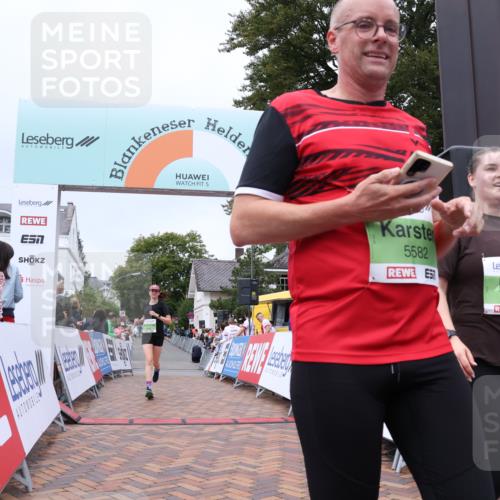 30.08.2026 - Blankeneser Heldenlauf Lena Gebhardt http://msf.ph/oto/10077115 30.08.2026 10:36:29 Ziel 5183, 5317, 5394, 5479, 5580, 5582, 5654, 5815 meine-sportfotos.de