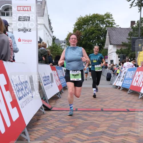 30.08.2026 - Blankeneser Heldenlauf Lena Gebhardt http://msf.ph/oto/10077122 30.08.2026 10:36:38 Ziel 5077, 5183, 5264 meine-sportfotos.de