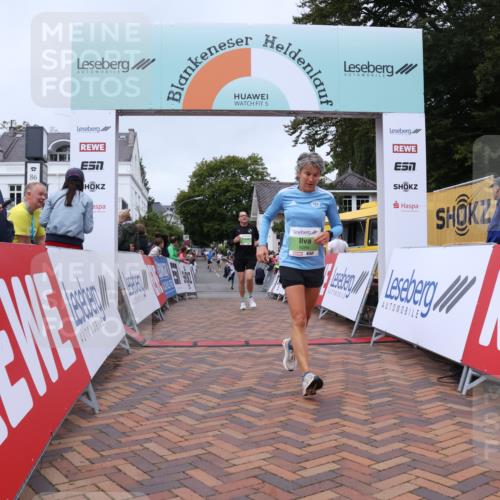 30.08.2026 - Blankeneser Heldenlauf Lena Gebhardt http://msf.ph/oto/10077131 30.08.2026 10:36:48 Ziel 5084, 5264, 5371 meine-sportfotos.de