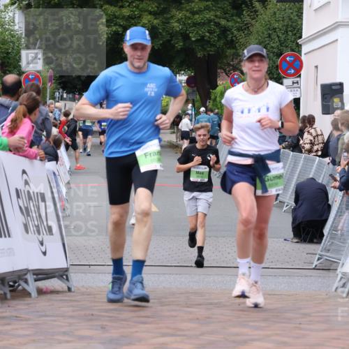 30.08.2026 - Blankeneser Heldenlauf Lena Gebhardt http://msf.ph/oto/10077140 30.08.2026 10:36:58 Ziel 5359, 5371, 5538, 5539 meine-sportfotos.de