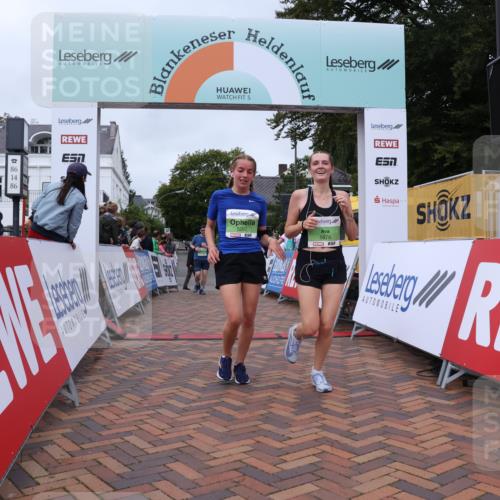 30.08.2026 - Blankeneser Heldenlauf Lena Gebhardt http://msf.ph/oto/10077157 30.08.2026 10:37:18 Ziel 5207, 5790, 5817, 5878 meine-sportfotos.de