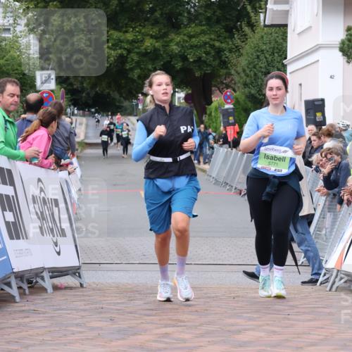 30.08.2026 - Blankeneser Heldenlauf Lena Gebhardt http://msf.ph/oto/10077164 30.08.2026 10:37:26 Ziel 5241, 5771, 5790 meine-sportfotos.de