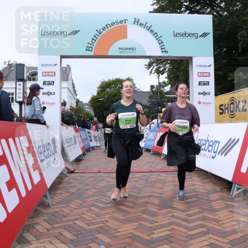 30.08.2026 - Blankeneser Heldenlauf Lena Gebhardt http://msf.ph/oto/10077175 30.08.2026 10:37:53 Ziel 5201, 5752, 5861 meine-sportfotos.de