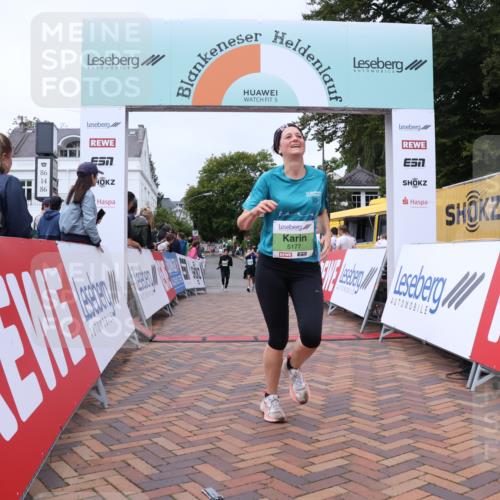 30.08.2026 - Blankeneser Heldenlauf Lena Gebhardt http://msf.ph/oto/10077182 30.08.2026 10:38:01 Ziel 5177, 5201, 5752, 5861 meine-sportfotos.de