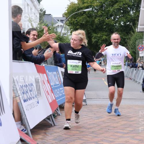 30.08.2026 - Blankeneser Heldenlauf Lena Gebhardt http://msf.ph/oto/10077208 30.08.2026 10:38:31 Ziel 5119, 5127, 5579 meine-sportfotos.de