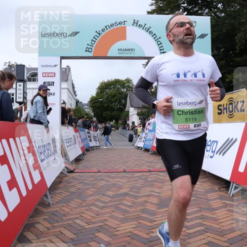 30.08.2026 - Blankeneser Heldenlauf Lena Gebhardt http://msf.ph/oto/10077214 30.08.2026 10:38:35 Ziel 5119, 5579 meine-sportfotos.de