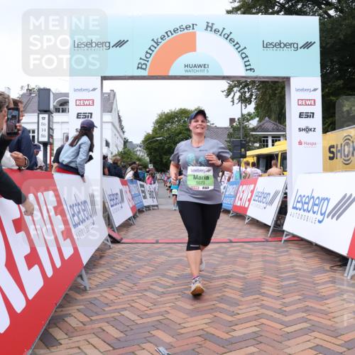 30.08.2026 - Blankeneser Heldenlauf Lena Gebhardt http://msf.ph/oto/10077219 30.08.2026 10:38:54 Ziel 5459, 5513, 5673, 5857 meine-sportfotos.de