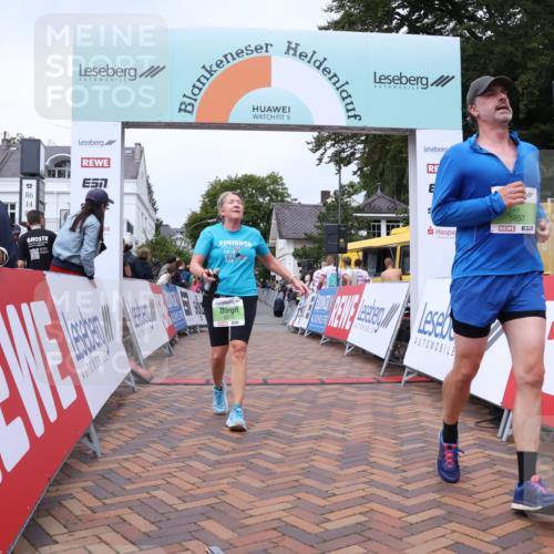 30.08.2026 - Blankeneser Heldenlauf Lena Gebhardt http://msf.ph/oto/10077225 30.08.2026 10:38:58 Ziel 5459, 5513, 5673, 5857 meine-sportfotos.de