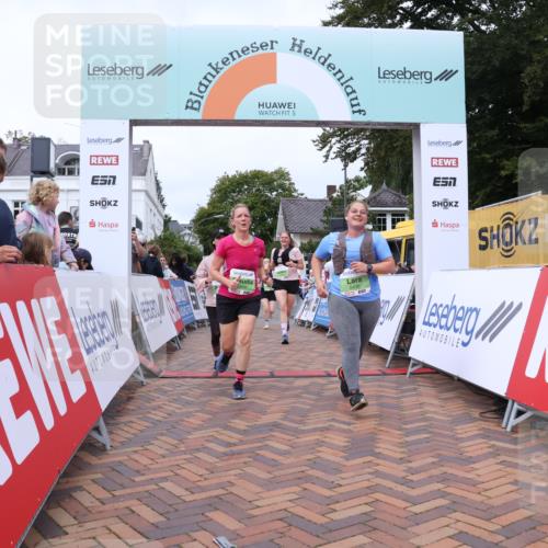 30.08.2026 - Blankeneser Heldenlauf Lena Gebhardt http://msf.ph/oto/10077244 30.08.2026 10:39:16 Ziel 5194, 5278, 5364, 5436, 5446, 5502, 5608, 5756, 5757 meine-sportfotos.de