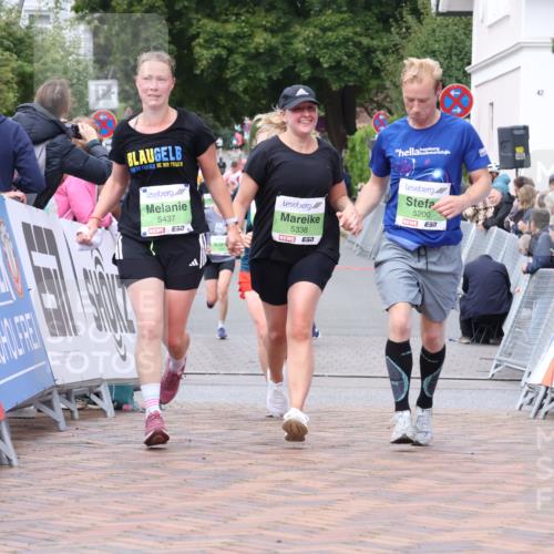 30.08.2026 - Blankeneser Heldenlauf Lena Gebhardt http://msf.ph/oto/10077274 30.08.2026 10:39:46 Ziel 5053, 5200, 5338, 5437, 5782, 5829, 5830 meine-sportfotos.de
