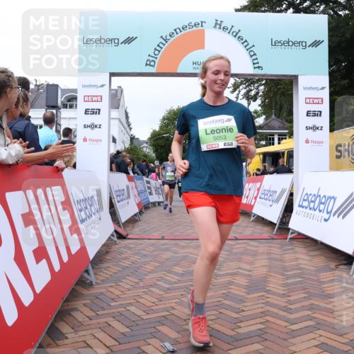 30.08.2026 - Blankeneser Heldenlauf Lena Gebhardt http://msf.ph/oto/10077284 30.08.2026 10:39:51 Ziel 5053, 5200, 5338, 5437, 5667, 5687 meine-sportfotos.de