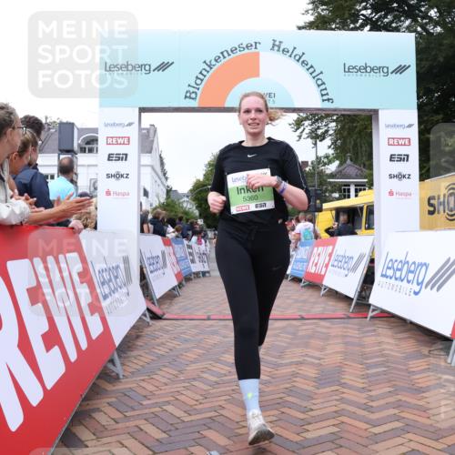 30.08.2026 - Blankeneser Heldenlauf Lena Gebhardt http://msf.ph/oto/10077295 30.08.2026 10:39:58 Ziel 5053, 5360, 5667, 5668, 5687 meine-sportfotos.de